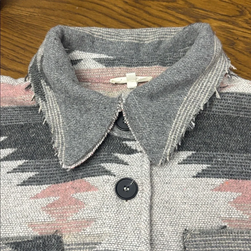 La Miel Aztec Patterned Button-Up Jacket - Picture 5 of 12